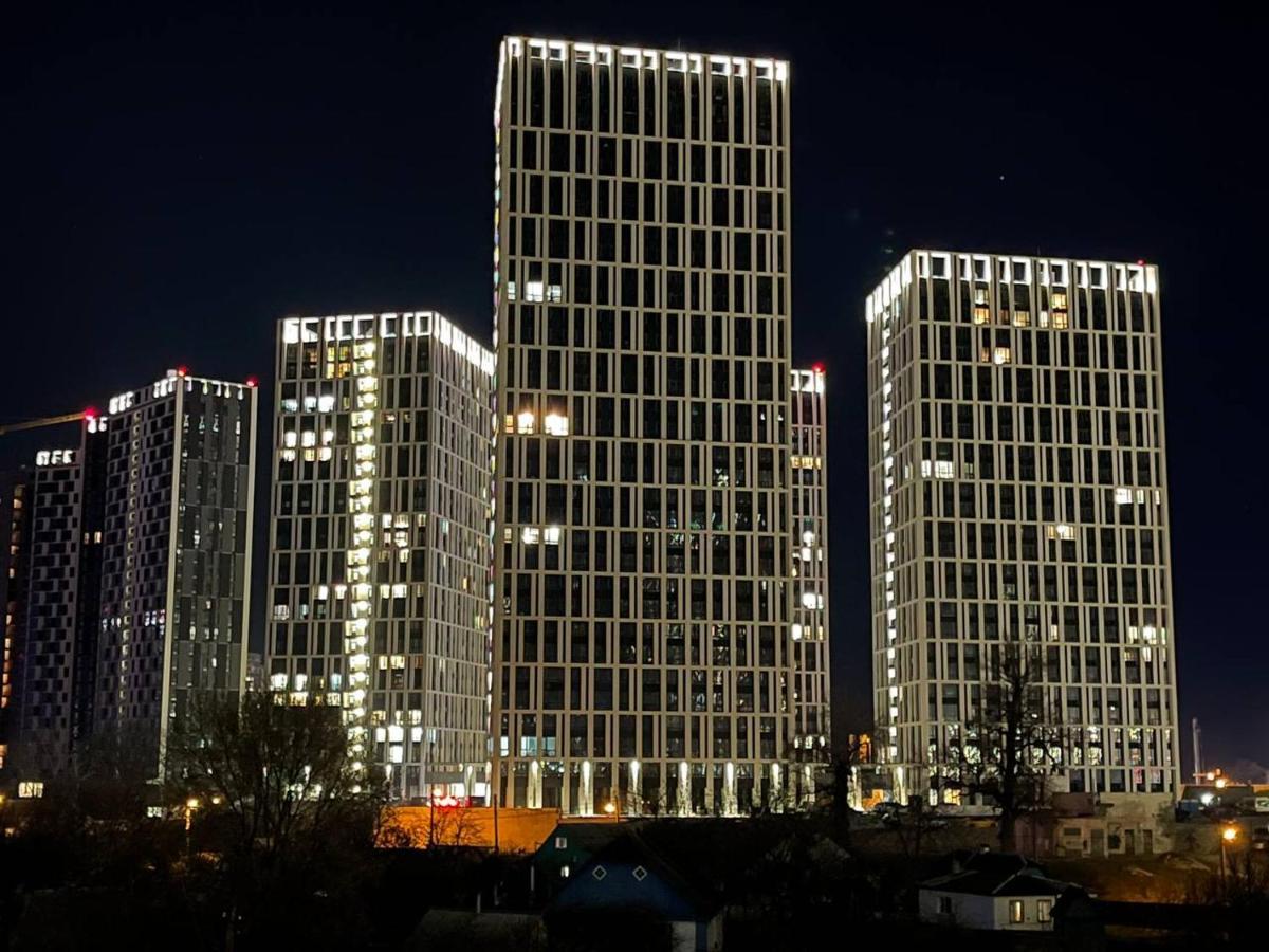 Slavutich Apartments Near Metro Station Kiev Esterno foto