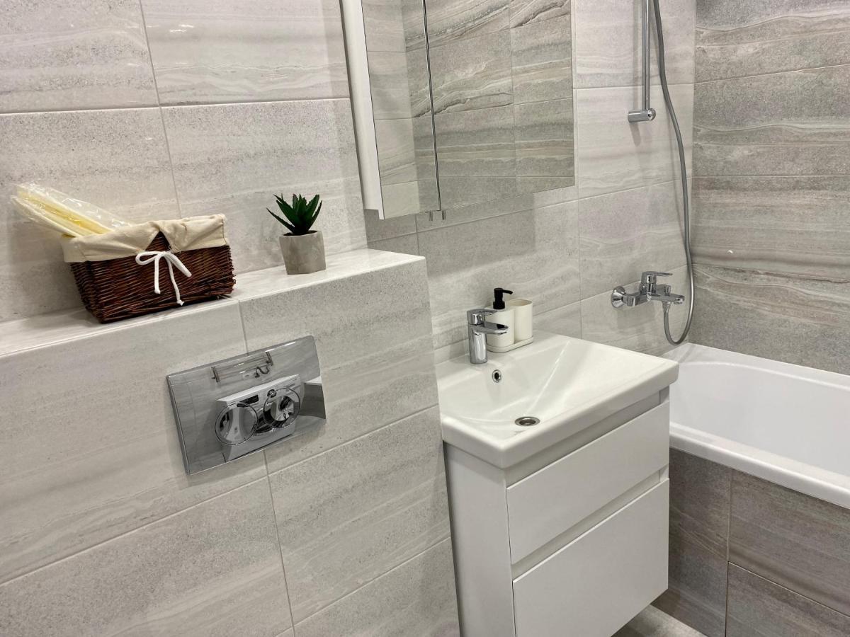 Slavutich Apartments Near Metro Station Kiev Esterno foto