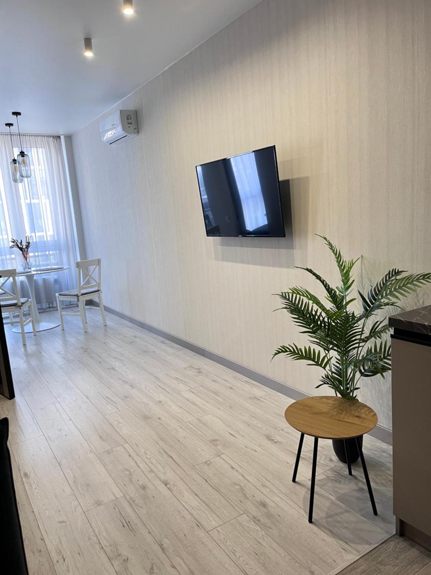 Slavutich Apartments Near Metro Station Kiev Esterno foto